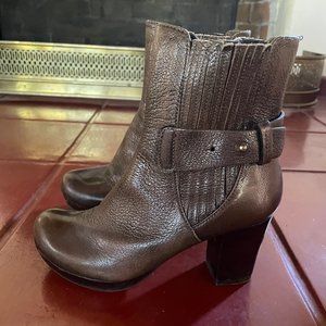Chie Mihara brown textured leather booties, size 35